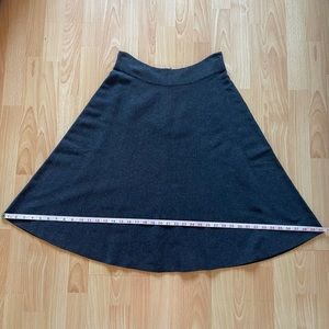 Gray Premise Knit A Line Skirt - Size Medium - EUC